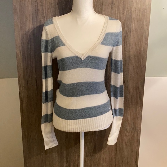 American Eagle Outfitters Sweaters - American Eagle Sweater